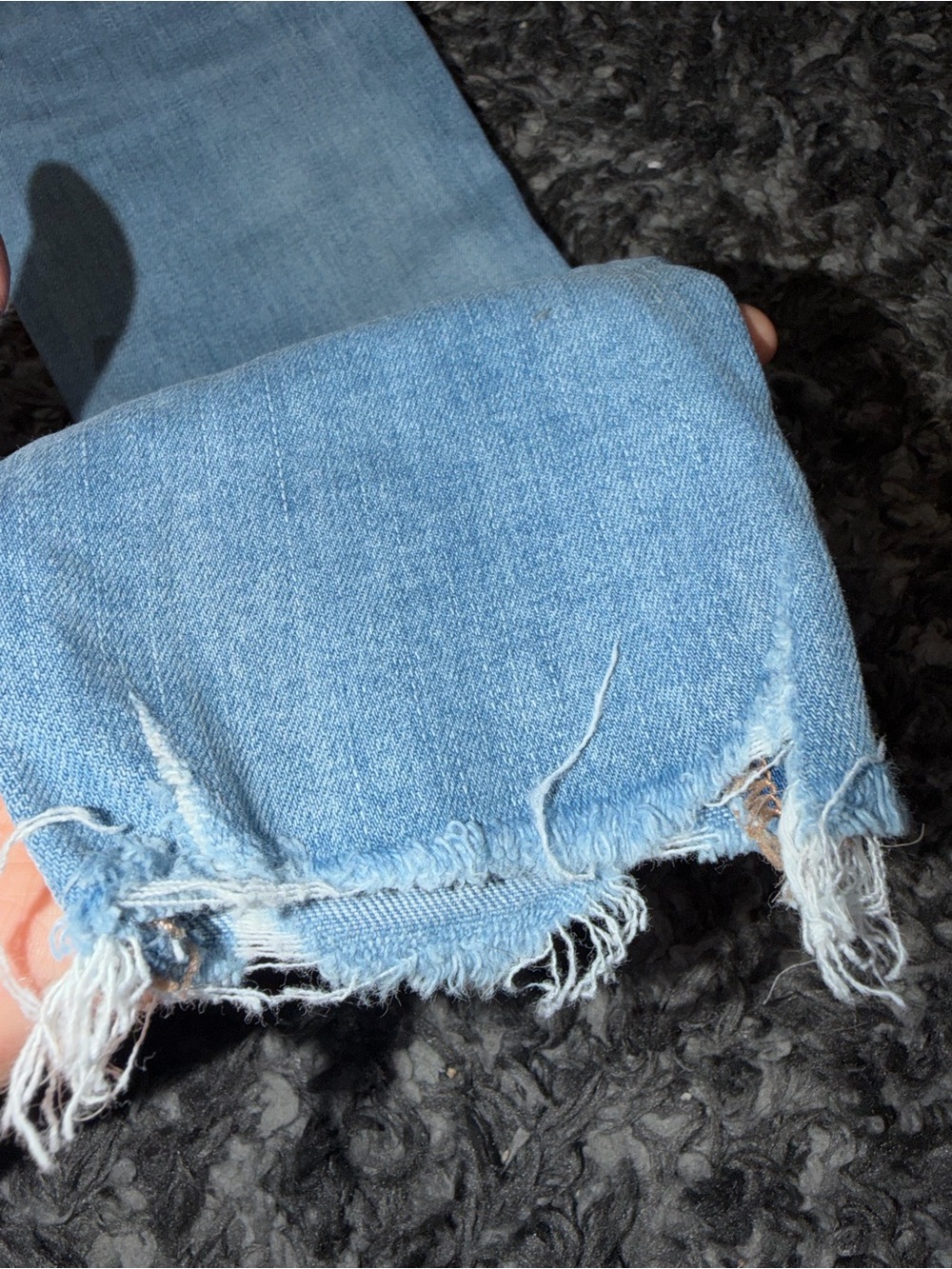 AE Real Good Upcycled Next Level Ripped High-Waisted Jegging. Size: 6 Long. - Picture 4 of 12